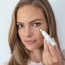 Load image into Gallery viewer, Colorescience® Total Eye® 3-In-1 Renewal Therapy SPF 35

